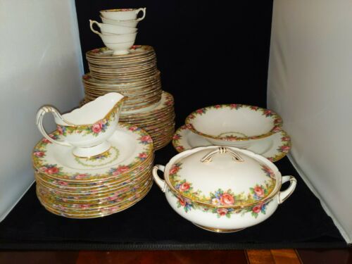 Paragon Tapestry Rose, Plates, Bowls, Serving Pieces, Cups, England